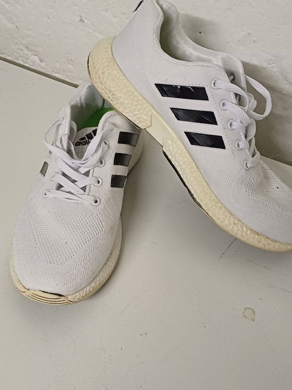 Adidas Herrenschuhe: Adidas-Sneaker, Größe 43 – Gebraucht aus Bern von Yunkom