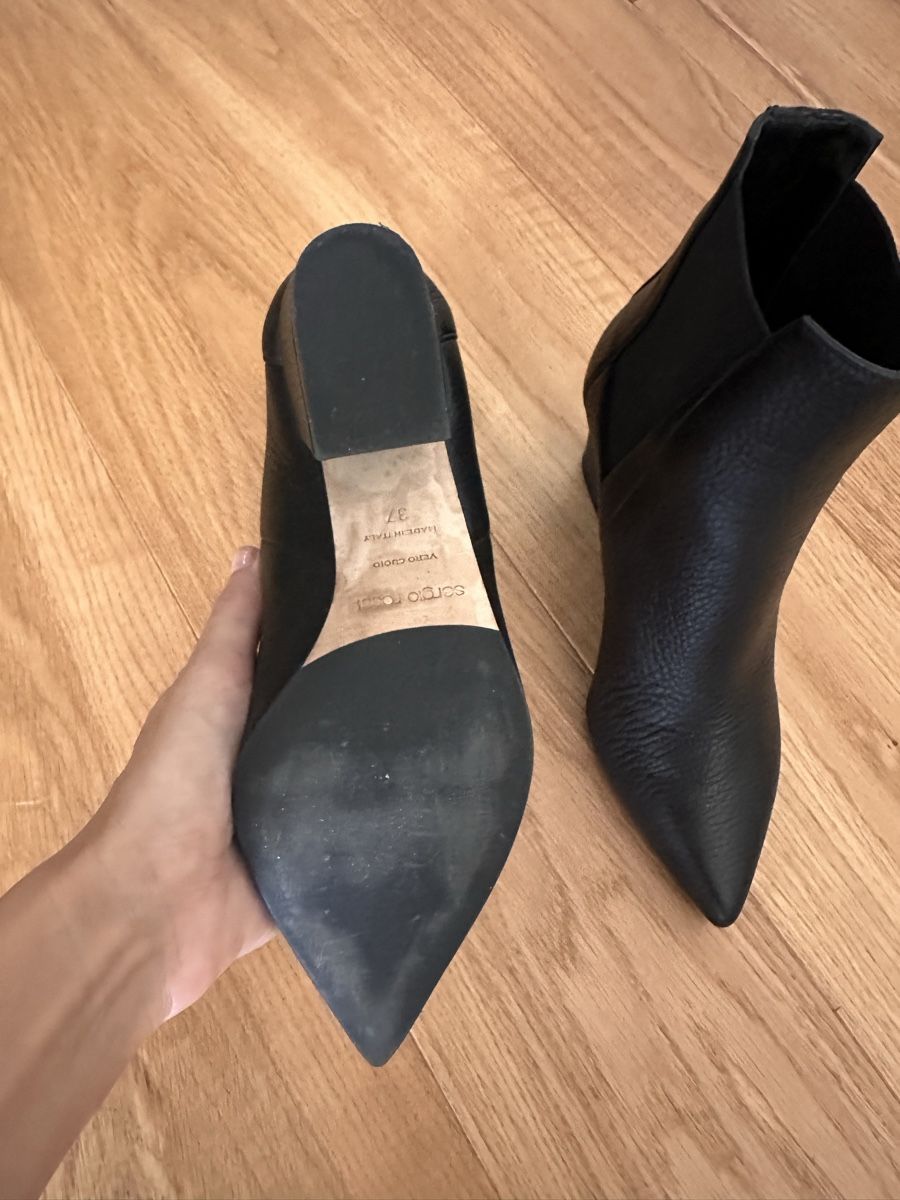 Sergio Rossi Chaussures femmes: Sergio Rossi Stiefelette 37 – D'occasion à Pfaffhausen par Klaras_second_hand 1