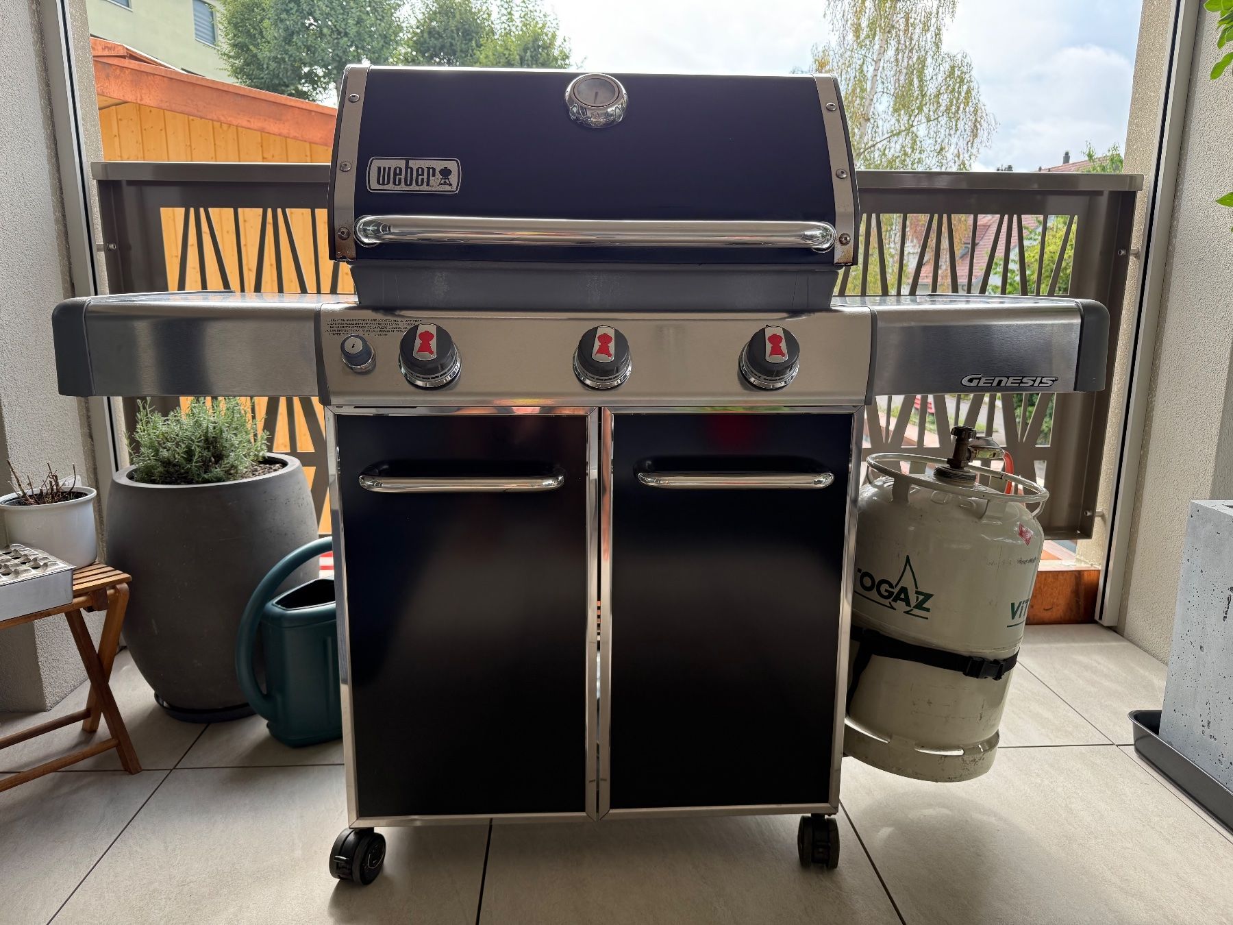 Weber Griglie: Weber Grill Genesis E-310 inkl. Abdeckhaube – Usato da Volketswil venduto da bumat