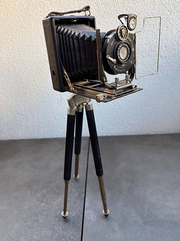Fotocamera: Vecchia macchina fotografica – Usato da Massagno venduto da ber_fc9n 2