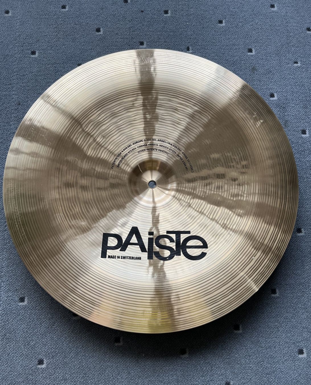 Paiste Strumenti musicali: Paiste 18" Signature Thin China – Usato da Dietikon venduto da Wildtransporte 2