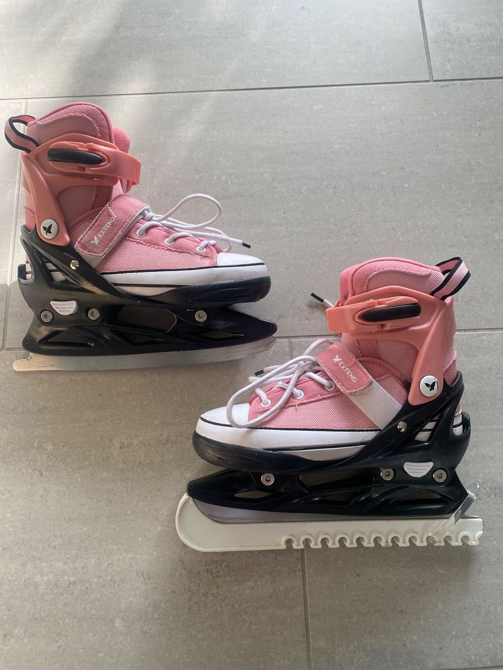 Pattini da ghiaccio: Schlittschuhe EXTEND rosa Converse Style - Grösse 33 - 36 – Usato da Uetikon am See venduto da cristalllina 4