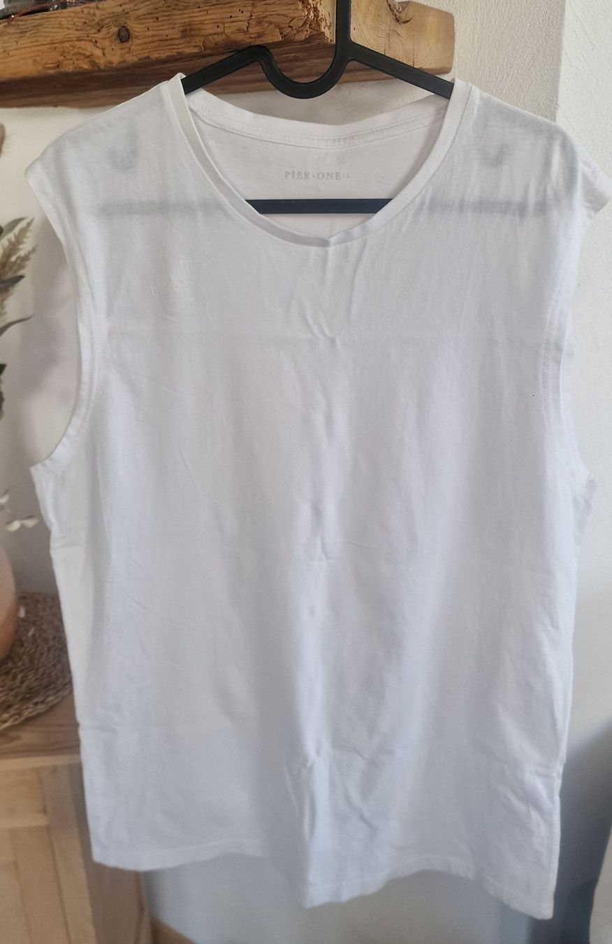 T-shirts: Herren Top weiss Pier One Grösse L – D'occasion à Falera par Fudax