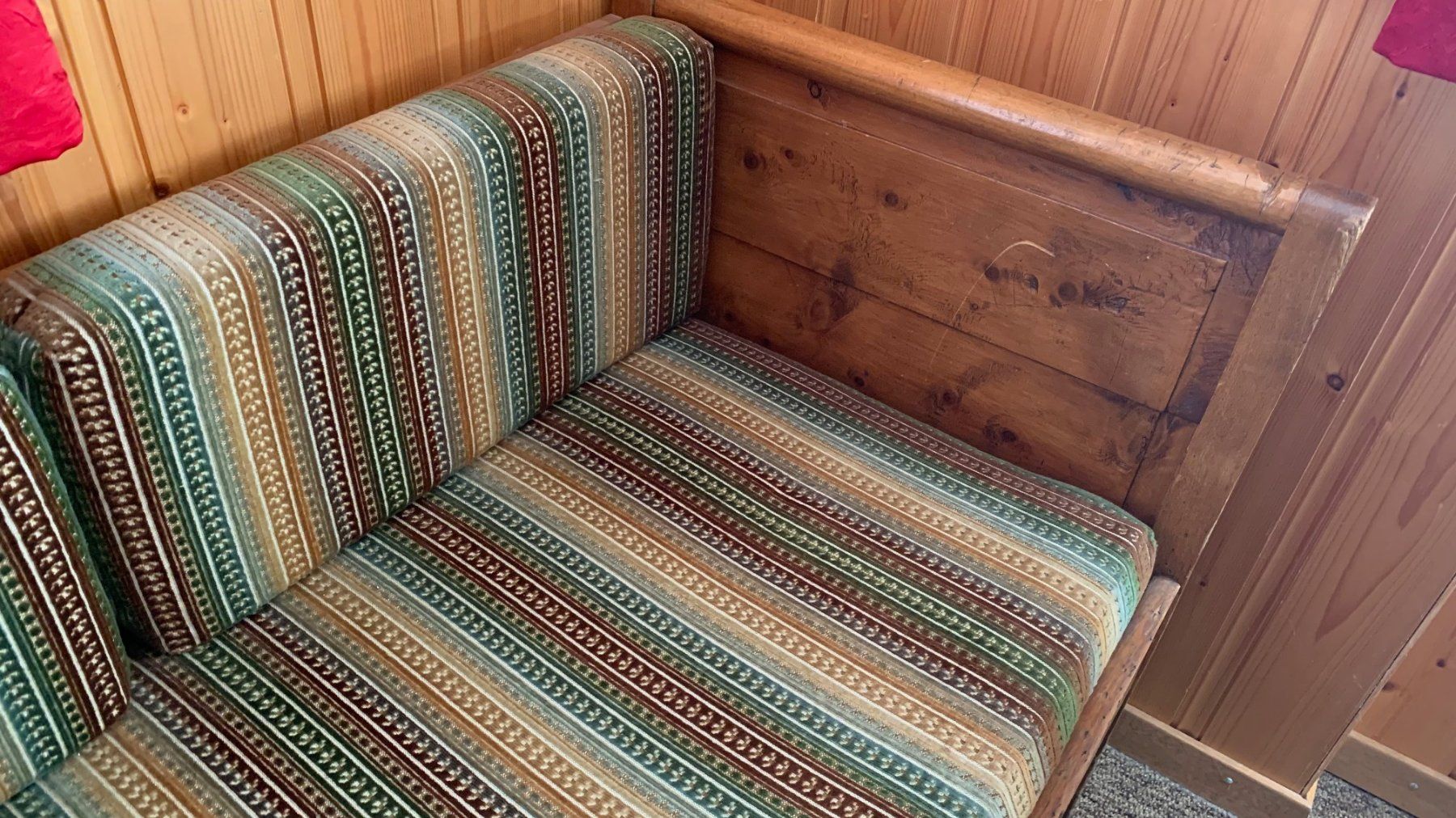 Divani: Sehr altes Sofa – Usato da Frutigen venduto da Gehrihorn 1