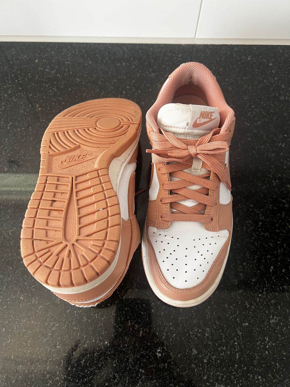 Nike Scarpe da donna: Nike Dunk low rosa whisper, Grösse 38 – Usato da St. Gallen venduto da sunnySG 1