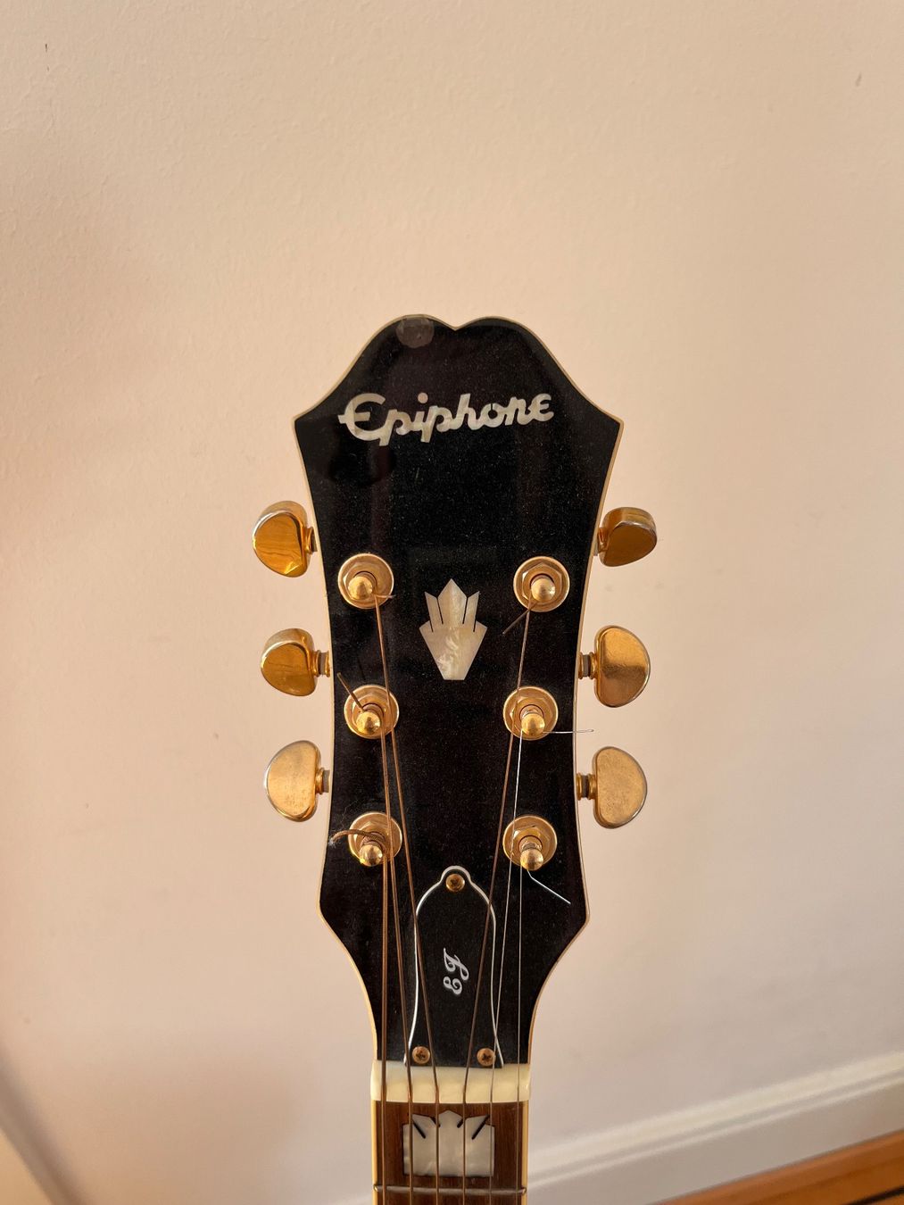 Epiphone Strumenti musicali: Epiphone J-200 Studio Natural – Usato da Bern venduto da r-cla 2