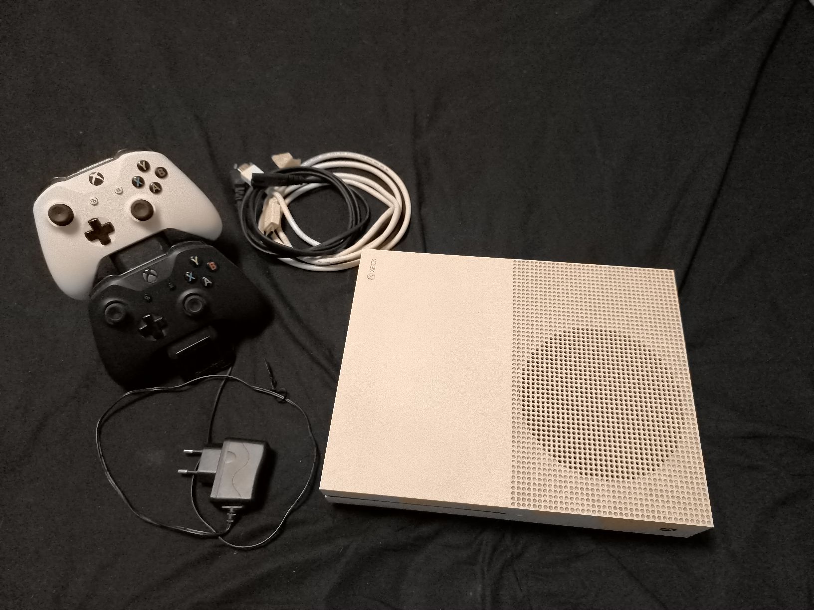 Microsoft Console: Xbox one s weiss – Usato da Bichelsee venduto da Andi790