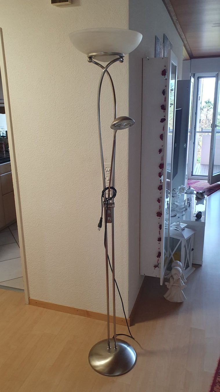 Lampade: Stehlampe mit zwei Leuchten – Usato da Männedorf venduto da Mis_nl7l 1