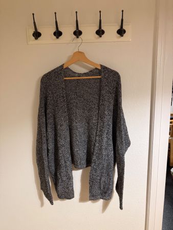 Schwarzweisser Cardigan von Brandy Melville, Onesize