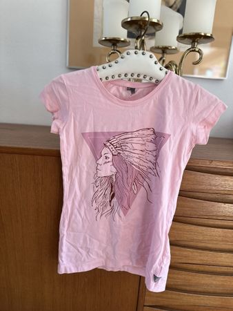 Hübsches rosa T-Shirt