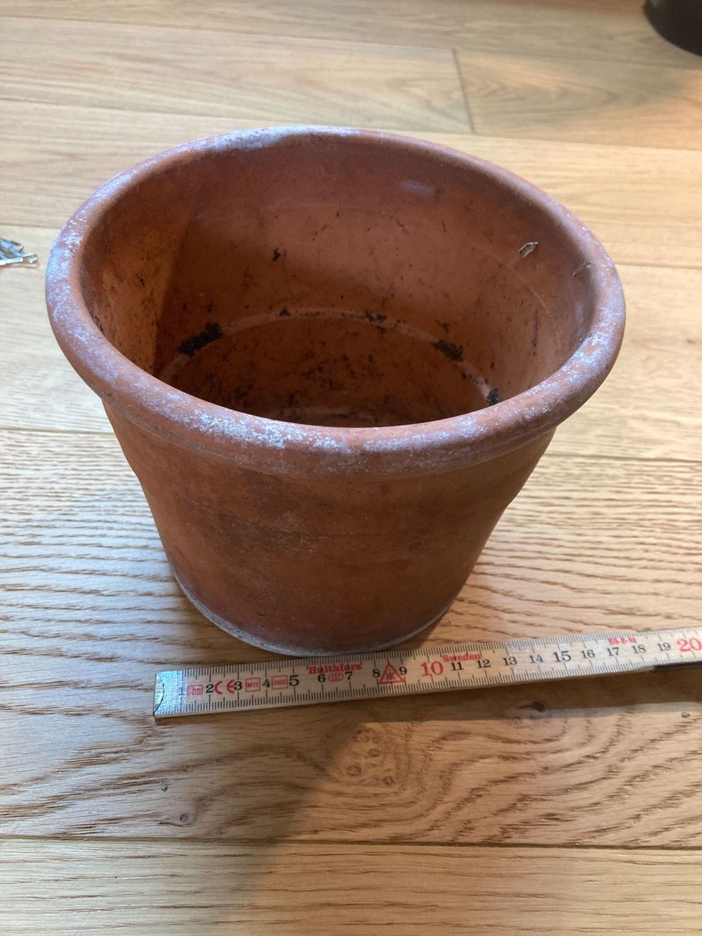 Blumentöpfe: Gebrauchter Blumentopf aus Terrakotta, Durchmesser 18 cm – Gebraucht aus Wichtrach von Aramis3628