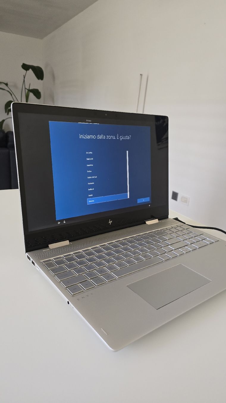 Hewlett Packard Notebook: HP Envy x360 Convertible 15" – Usato da Cugnasco venduto da FuoriTutto