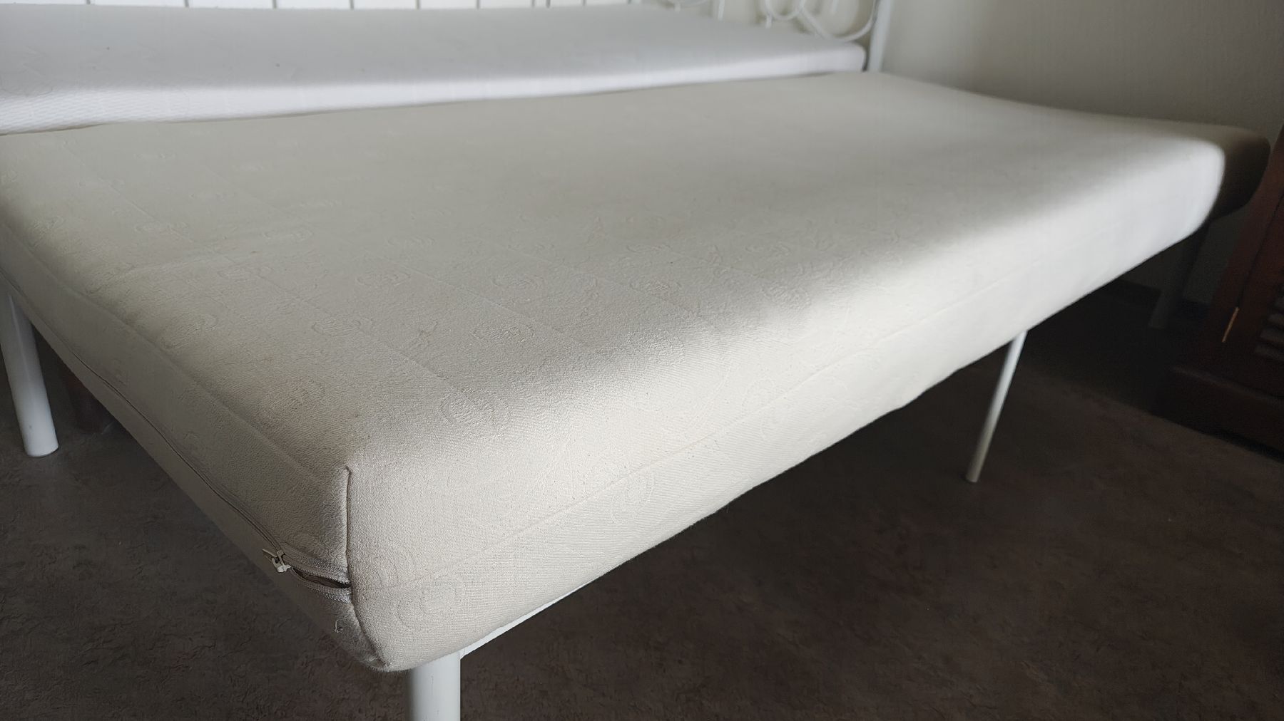 Betten: Schlafsofa Metall + Kokosmatratze – Gebraucht aus Zürich von DinaCardelli 5