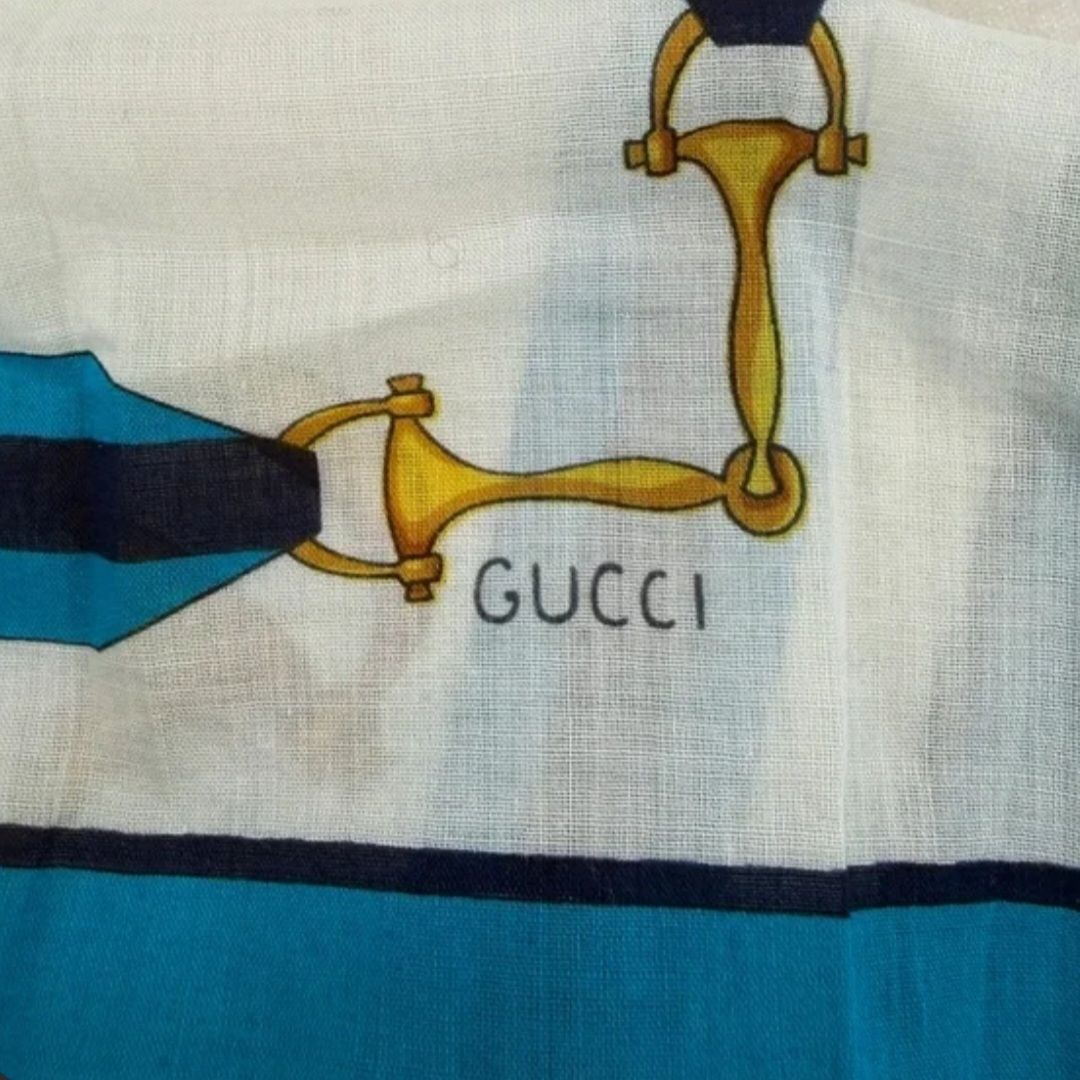 Gucci Foulards & écharpes: foulard Gucci vintage – Neuf (Voir description) à Collombey par Preloveditems 5