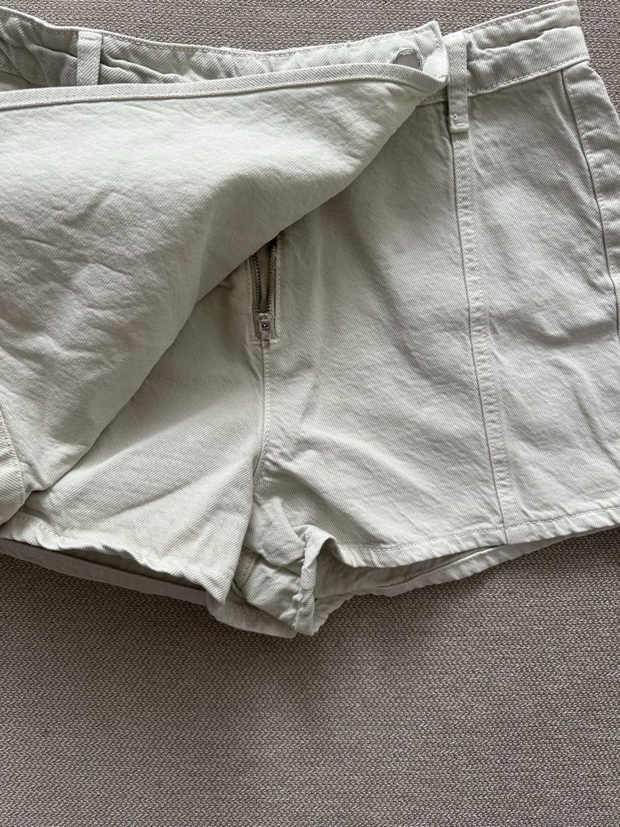 Zara Jeans: Short vert clair - Zara - taille M – Neuf (Voir description) à Lausanne par ver_cyj8 1
