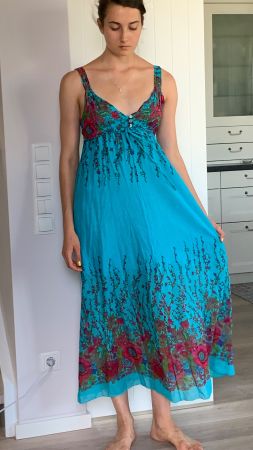 Neu Kleid von Mazini.  S/M