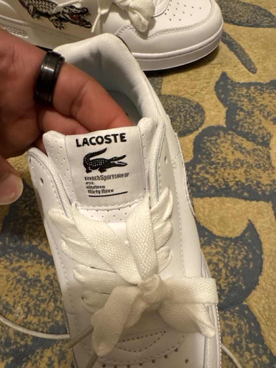 Herrenschuhe: Lacoste Baskets blanches, taille 43, État impeccable. – Neu und originalverpackt aus Fribourg von far_p8f5 4