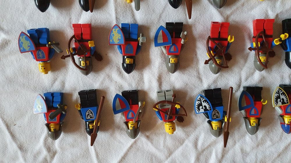 24 LEGO Ritter Ritterfiguren Castle System 80er 90er (Gebraucht) in ...