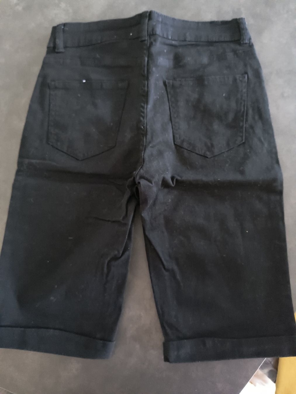Jeans: Terranova Bermuda Shorts, Grösse 34, Sommerlich – Usato da Schöfflisdorf venduto da kin_2dp9 2