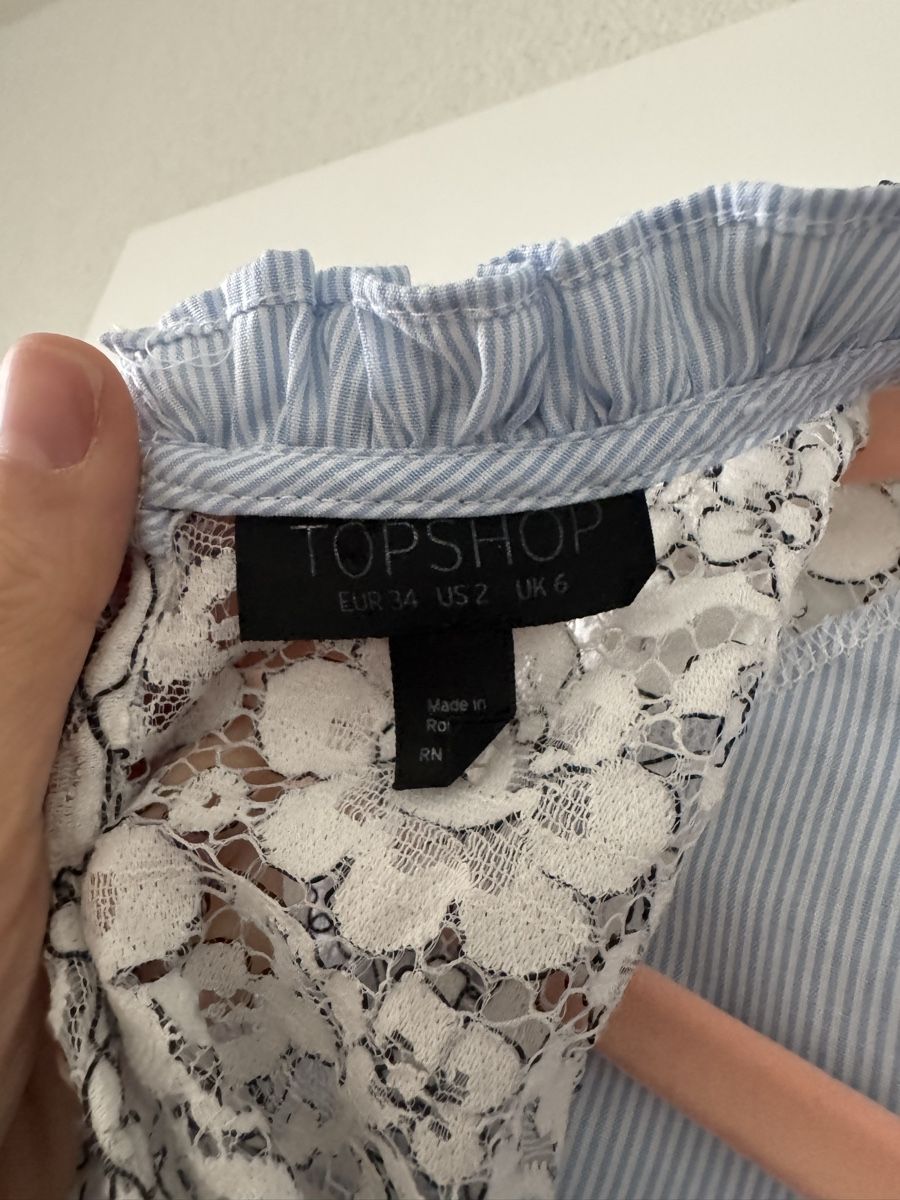 Topshop Camicette: Spitzen Bluse, Gr. 34, blau/weiss, neuwertig – Nuovo (secondo la descrizione) da Zürich venduto da ERueff 4
