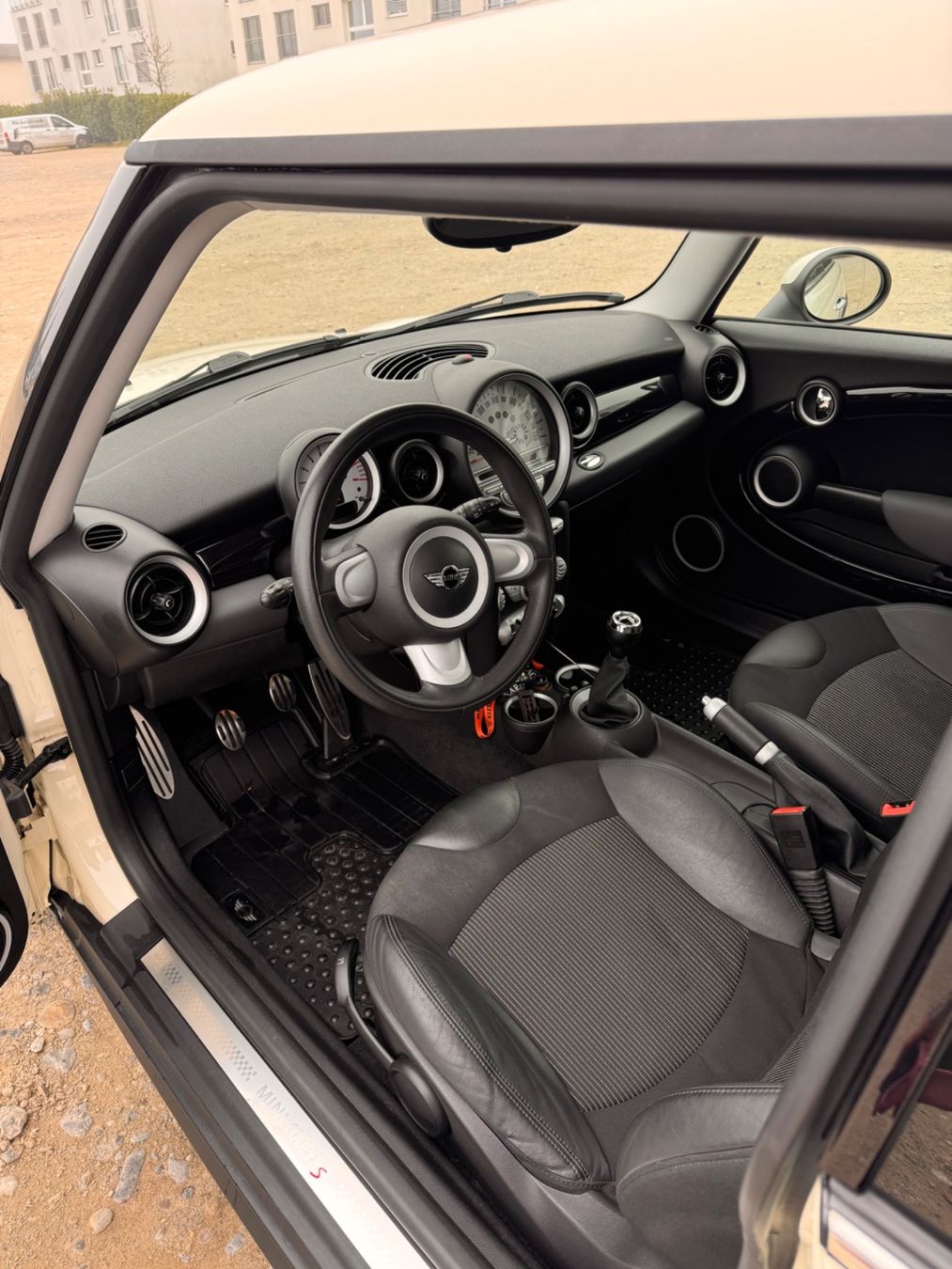 Mini Automobili: Mini Cooper S mit wenig Km – Usato da Sirnach venduto da schneli 1