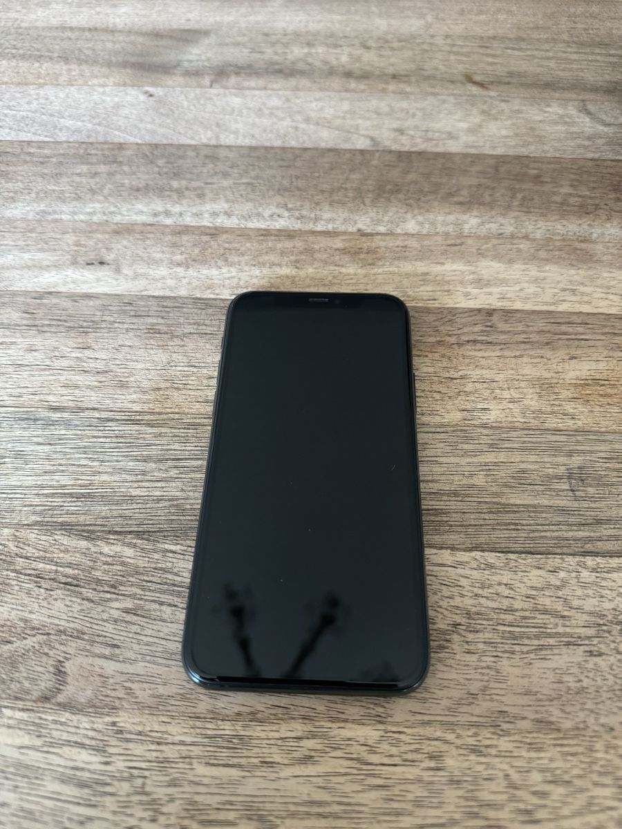 Apple Handys / Smartphones: iPhone 11 Pro, Midnight Green, 256GB – Gebraucht aus Rheineck von  1