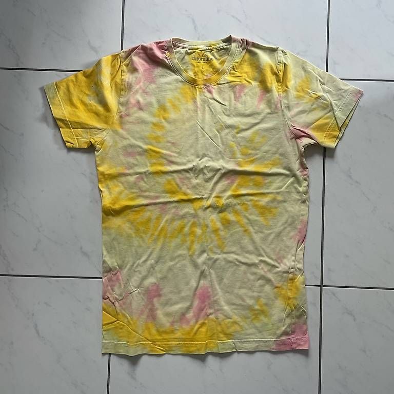 T-shirts: Shirts – D'occasion à Itingen par alexasoldie
