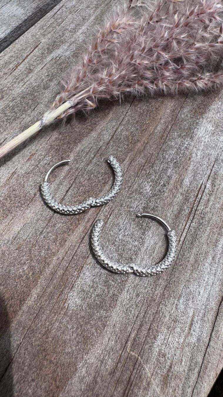 Orecchini pendenti & Orecchini a lobo: Schlichte, wunderschöne 925 Silber Creolen – Nuovo e nell'imballaggio originale da Rombach venduto da Ivreajewels 4