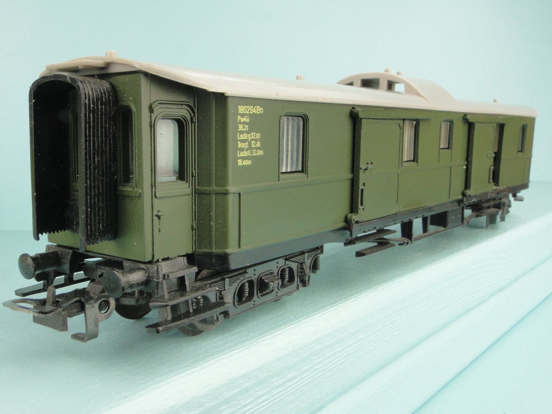 Liliput Modellini di ferrovie: Liliput 294 Gepäckwagen – Usato da Bülach venduto da cann11 1