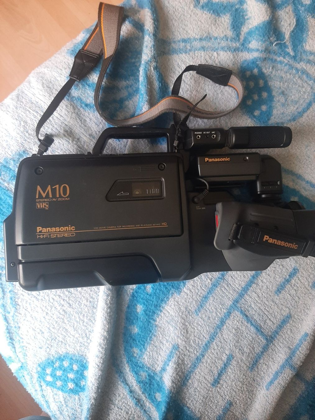 Panasonic Camcorder: Panasonic M10 Stereo VHS Camcorder Vintage – Gebraucht aus Kreuzlingen von Jack.Daniels 1