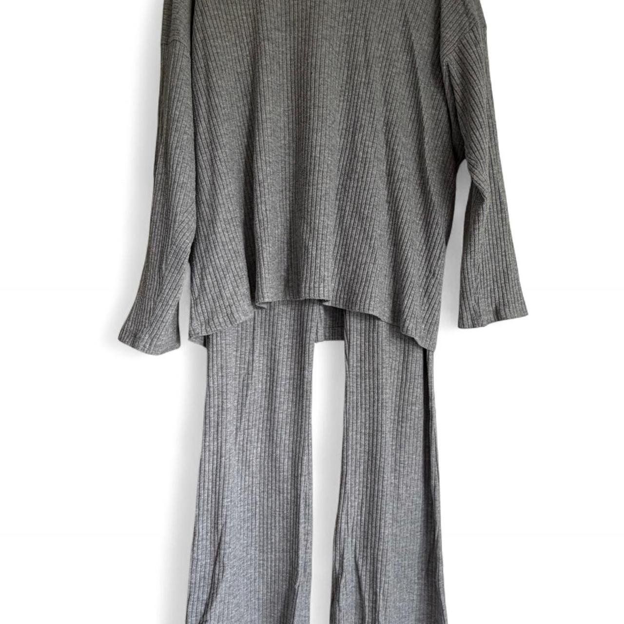 H&M Jumpsuits: H&M Women's Grey Jumpsuit – Gebraucht aus Zürich von onlyifashion