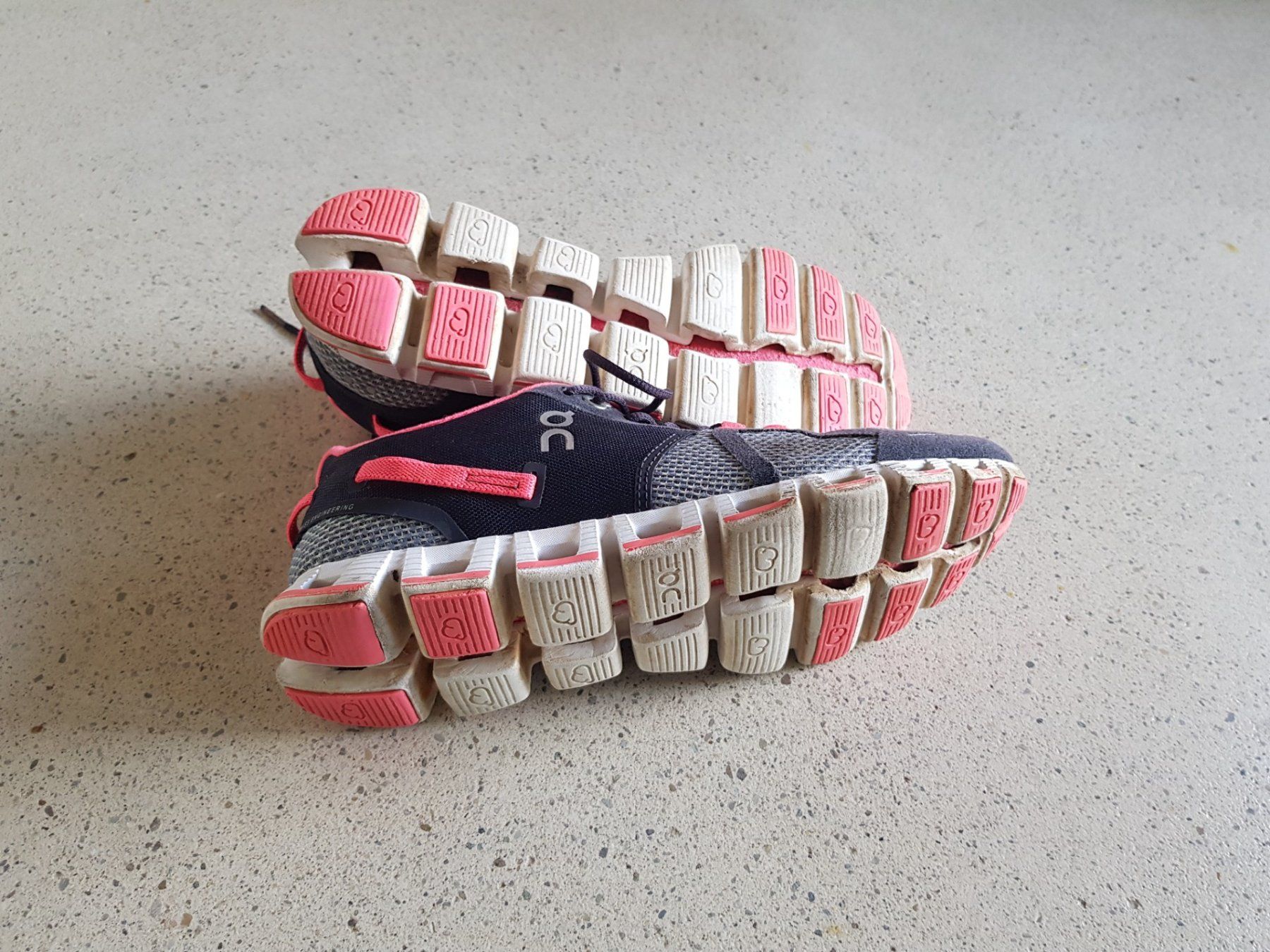 On Scarpe da donna: ON Damen Laufschuh Grösse 39 – Usato da Basel venduto da fafa68 5
