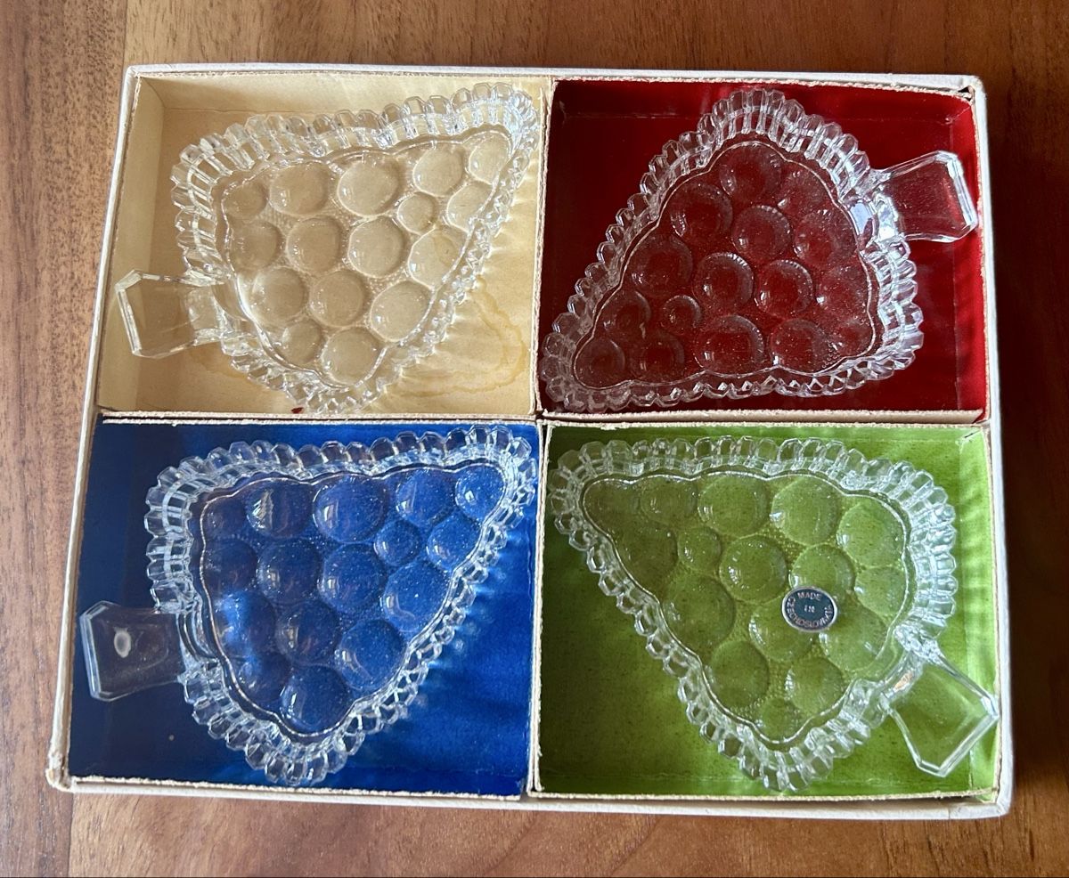 Bicchieri: Glass grape set 4pcs set original box Made in Czechoslovakia – Usato da Degersheim venduto da Pinguin040