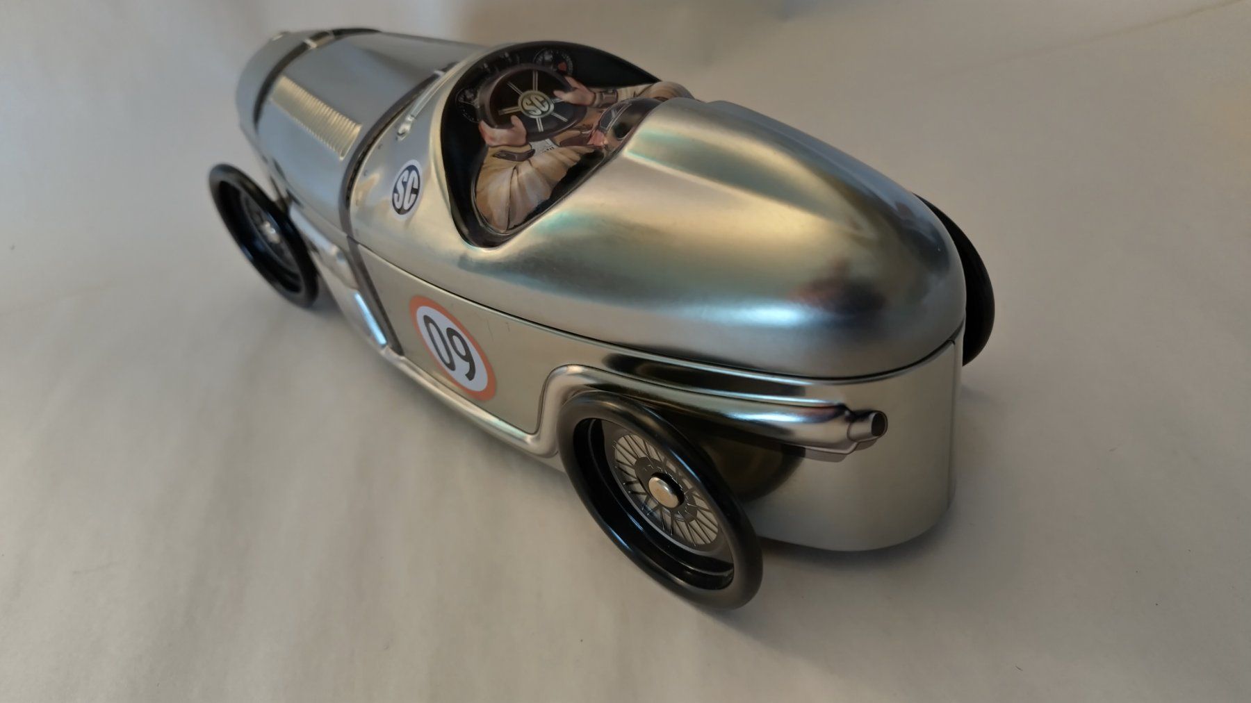 Altro in Decorazioni & Accessori: Auto Blechdose Rennwagen / Silver Crane ab Fr. 10.- – Usato da Bellach venduto da JingleJerry 4