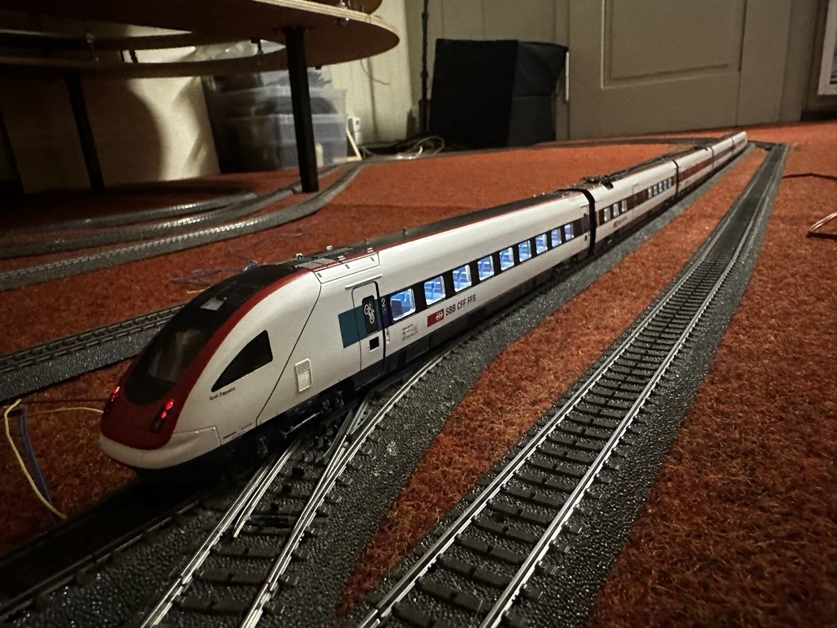 Roco Modelleisenbahnen: Roco 69150 ICN, Graf Zeppelin, 5 Teilig – Gebraucht aus Wollerau von saymon_eggler 7