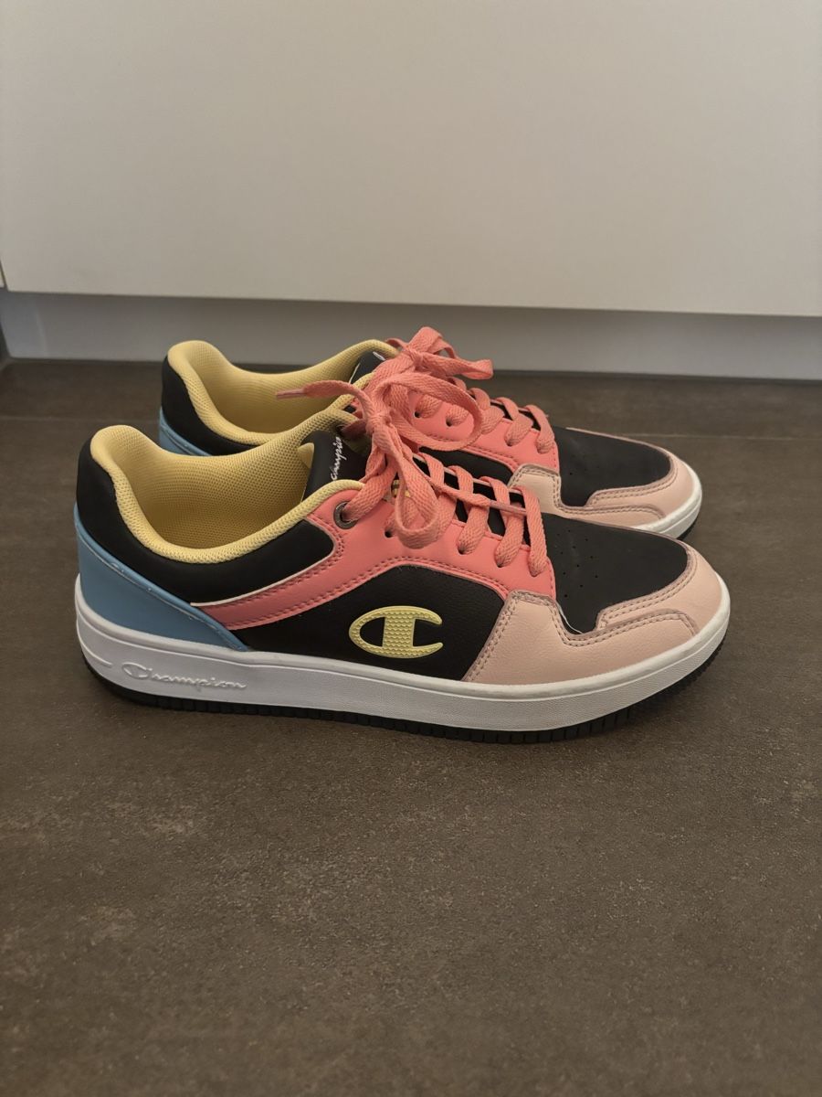 Champion Damenschuhe: Champion Sneaker – Gebraucht aus Egolzwil von ArianeP95