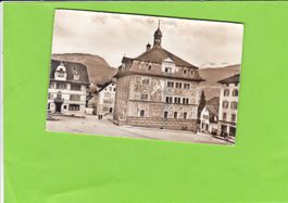 Schwyz-Rathaus-belebt