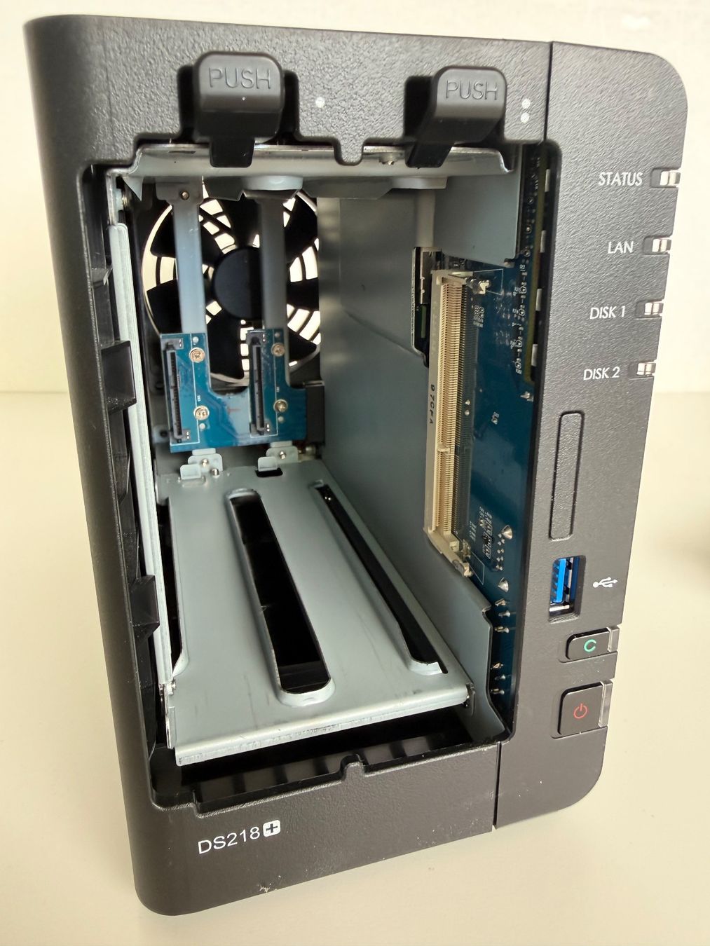 Synology Server: Synology NAS DS218+ (Ohne Harddisks) – Usato da Zollikerberg venduto da SmarterTec 6