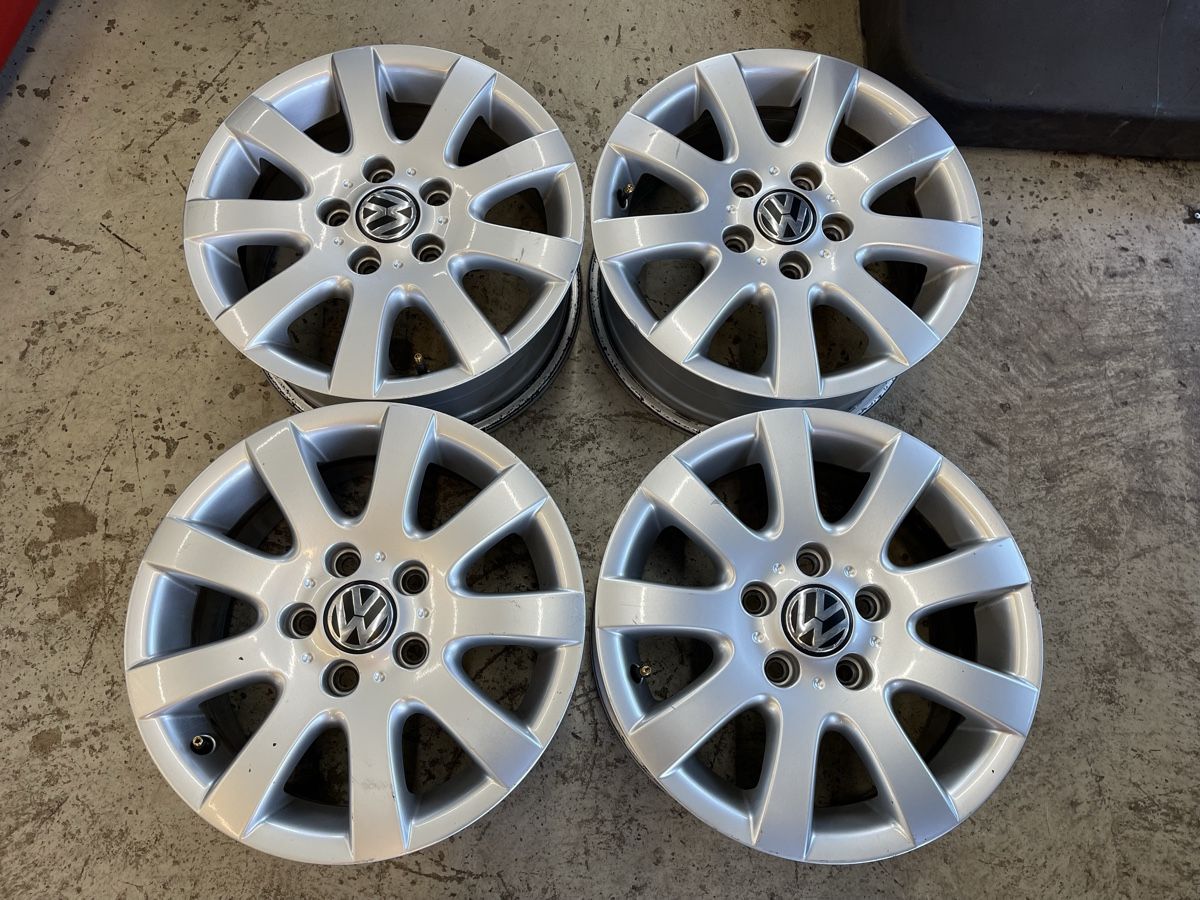 Volkswagen Jantes: Alufelge Golf 5 – D'occasion à Reinach AG par pred1512