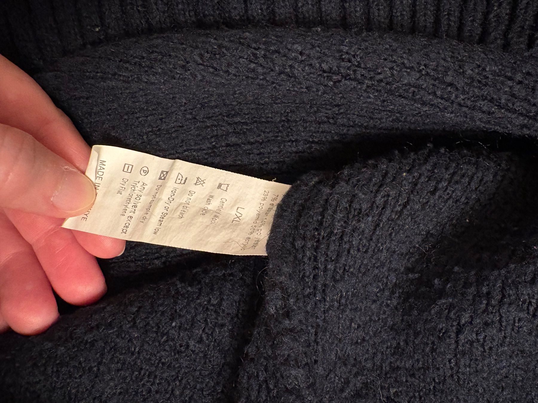 Maglioni & Felpe: Comfy- oversized blauer Pullover Hoodie, Grösse L/XL – Usato da Steffisburg venduto da Gretchenfrage 2