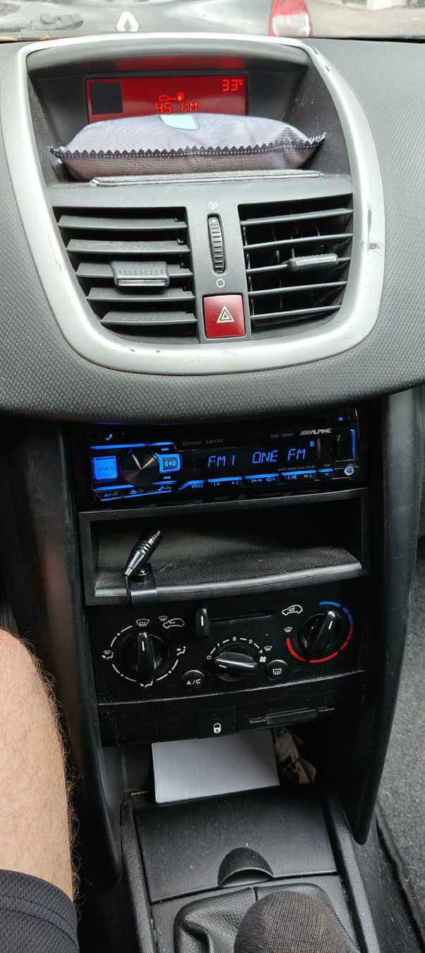 Peugeot Automobili: Peugeot 207 1.4l 16V 2008 – Usato da Petit-Lancy venduto da vena22 5