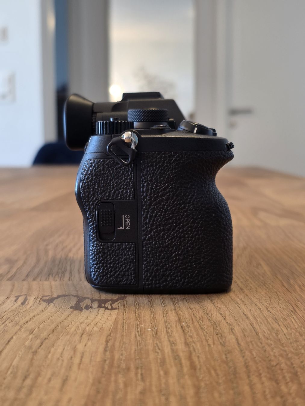 Sony Fotocamera: Sony Alpha 7R V boîtier nu Import – Usato da Bussigny venduto da dbat7 5