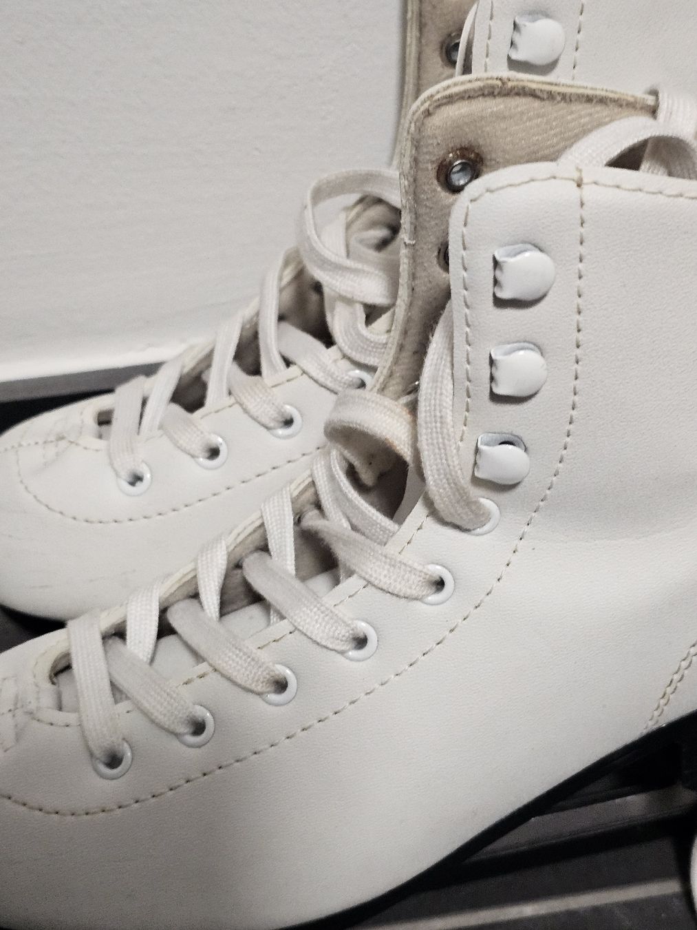 Oxelo Schlittschuhe: Schlittschuhe Grösse:35/36 – Gebraucht aus Zürich von Masgo 4