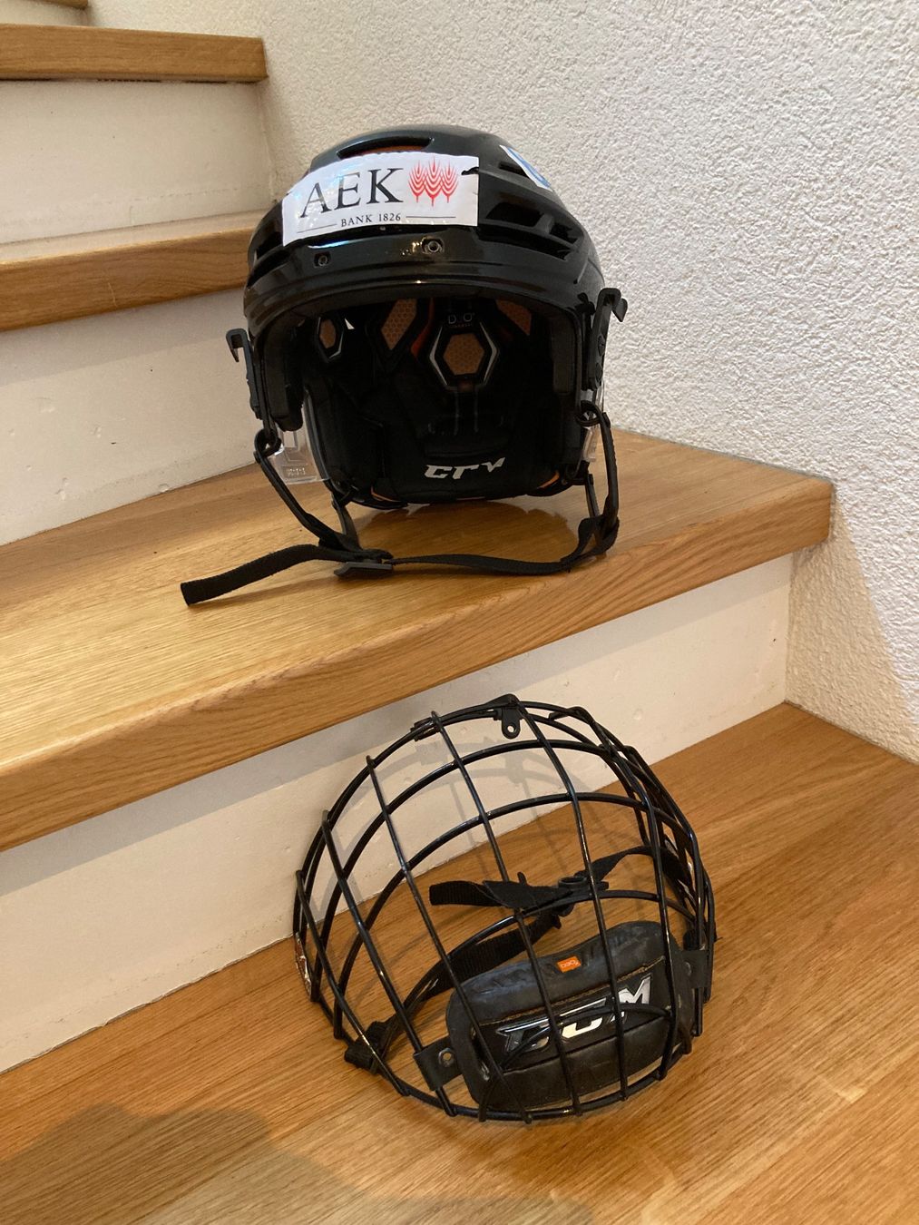 Ccm Helme: CCM Eishockeyhelm – Gebraucht aus Ringgenberg BE von Beatenberg1