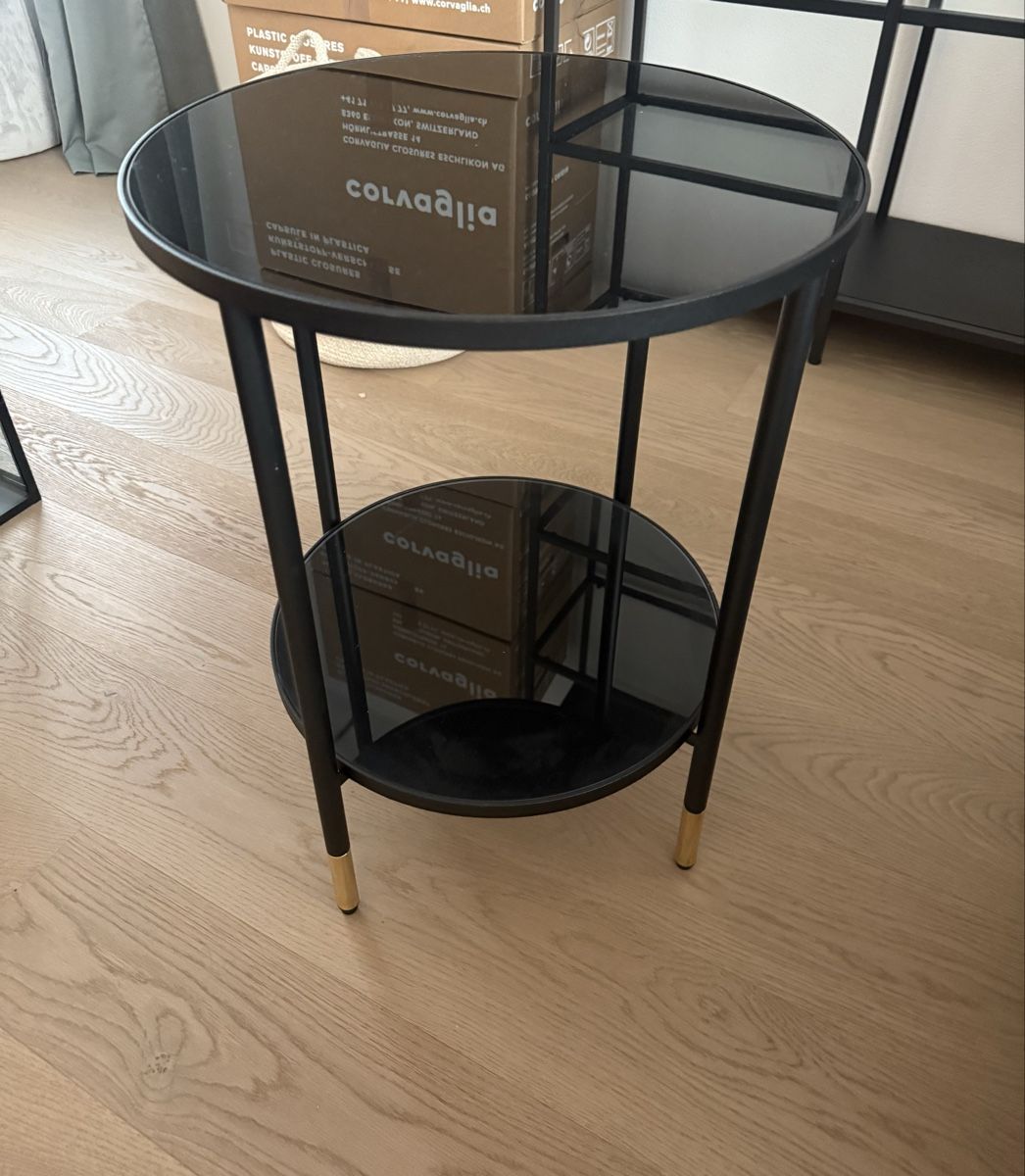 Ikea Tavoli: IKEA Beistelltisch - ÄSPERÖD – Usato da Dietlikon venduto da DIVO 3
