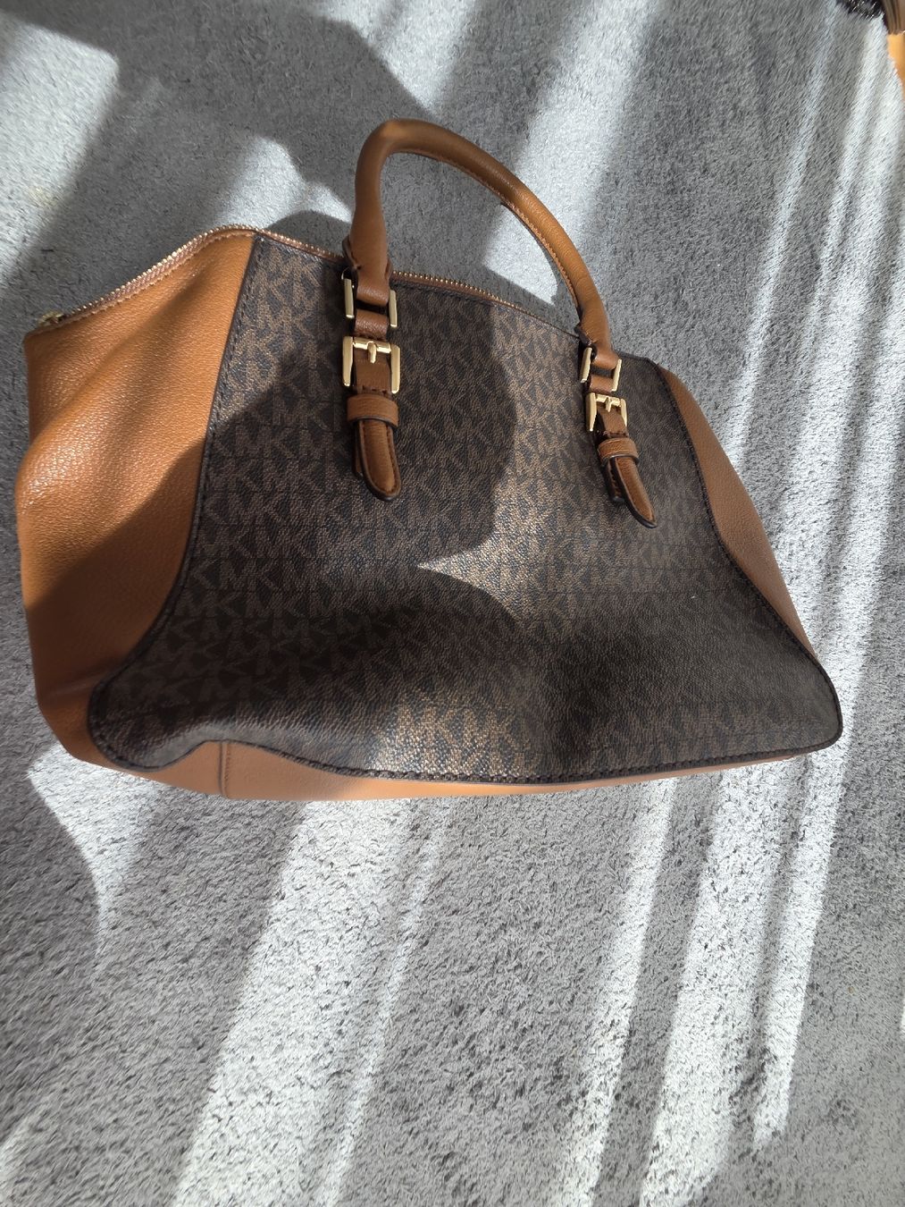Sacs femmes: Michael Kors Tasche braun monogramm Gesteppte Leder. – D'occasion à Allschwil par actofighter 2