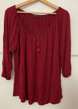 Shirt dunkelrot mit 3/4-Ärmeln, Gr. 20 (= 48), wie neu