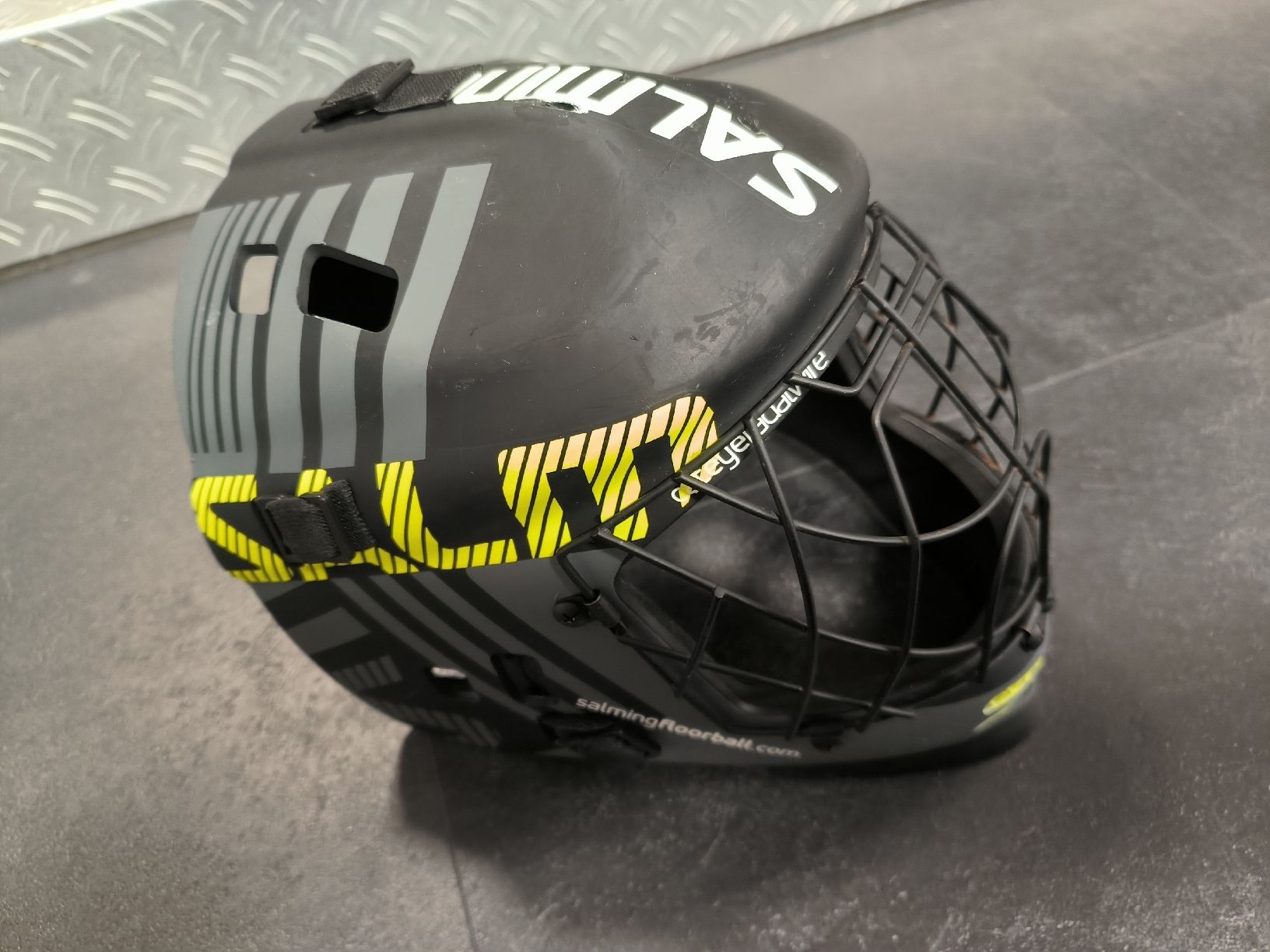 Caschi: Unihockey Goalie Helm – Usato da Othmarsingen venduto da Othm13