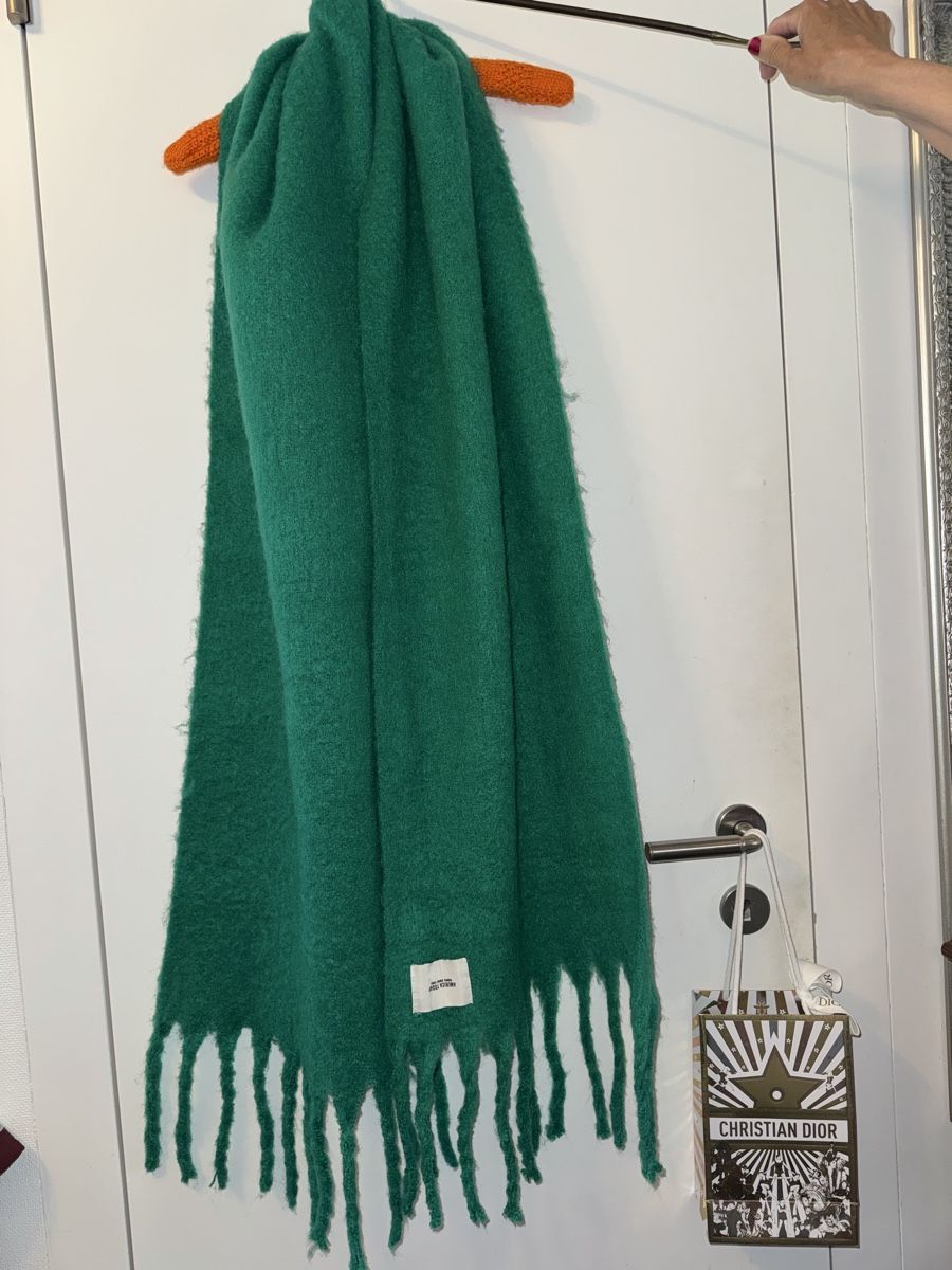 Foulard & Sciarpe: Schal America Today – Usato da Obfelden venduto da tan_9lj9 8