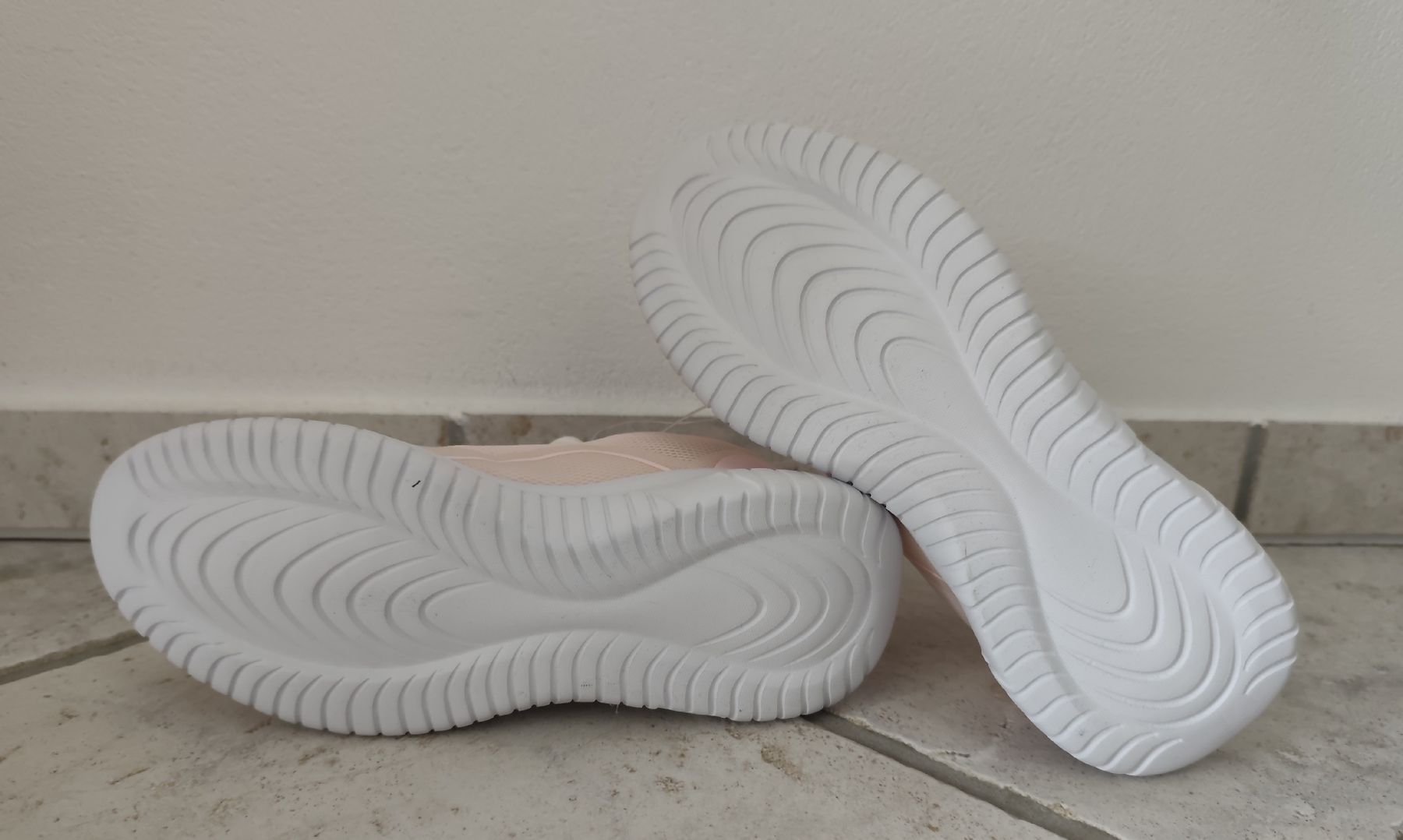 Scarpe per ragazze: Mädchenfreizeitschuhe – Nuovo (secondo la descrizione) da Chur venduto da Rodanisa 4
